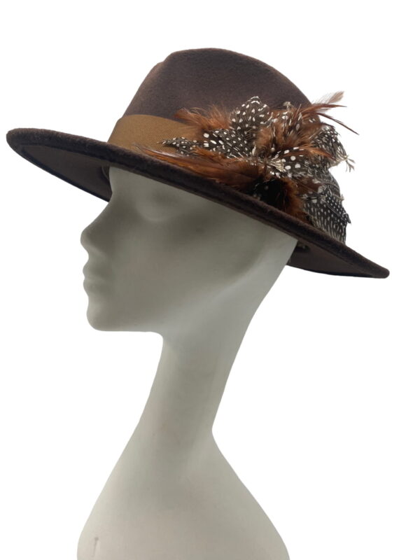 Chocolate brown fedora hat 56-58cm with stunning feather detail to finish.